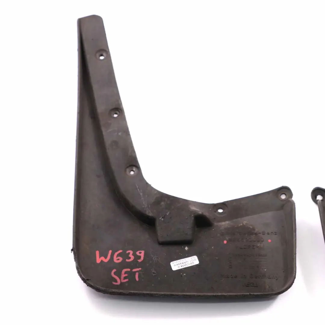 Paraspruzzi anteriore sinistro destro Set paraspruzzi per Mercedes W639 con numero di parte B66580000 Mercedes W639 Paraspruzzi anteriore sinistro destro Set paraspruzzi - SKU B66580000 - Numero di parte B66580000
