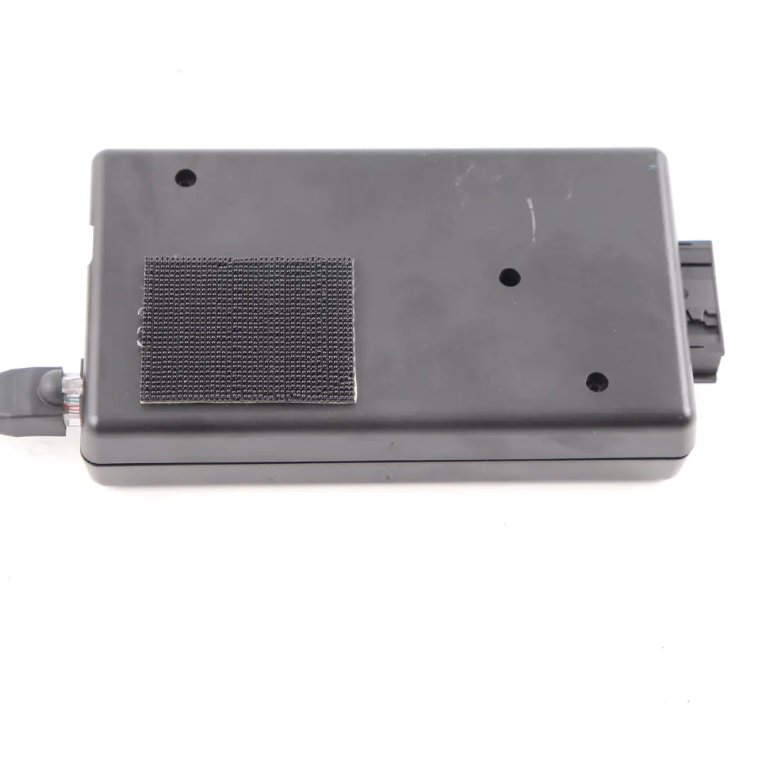 iPod Interface Mercedes W164 W169 C219 Module Control Unit ECU to with Part number B67824529 iPod Interface Mercedes W164 W169 C219 Module Control Unit ECU - SKU B67824529 - Part number B67824529