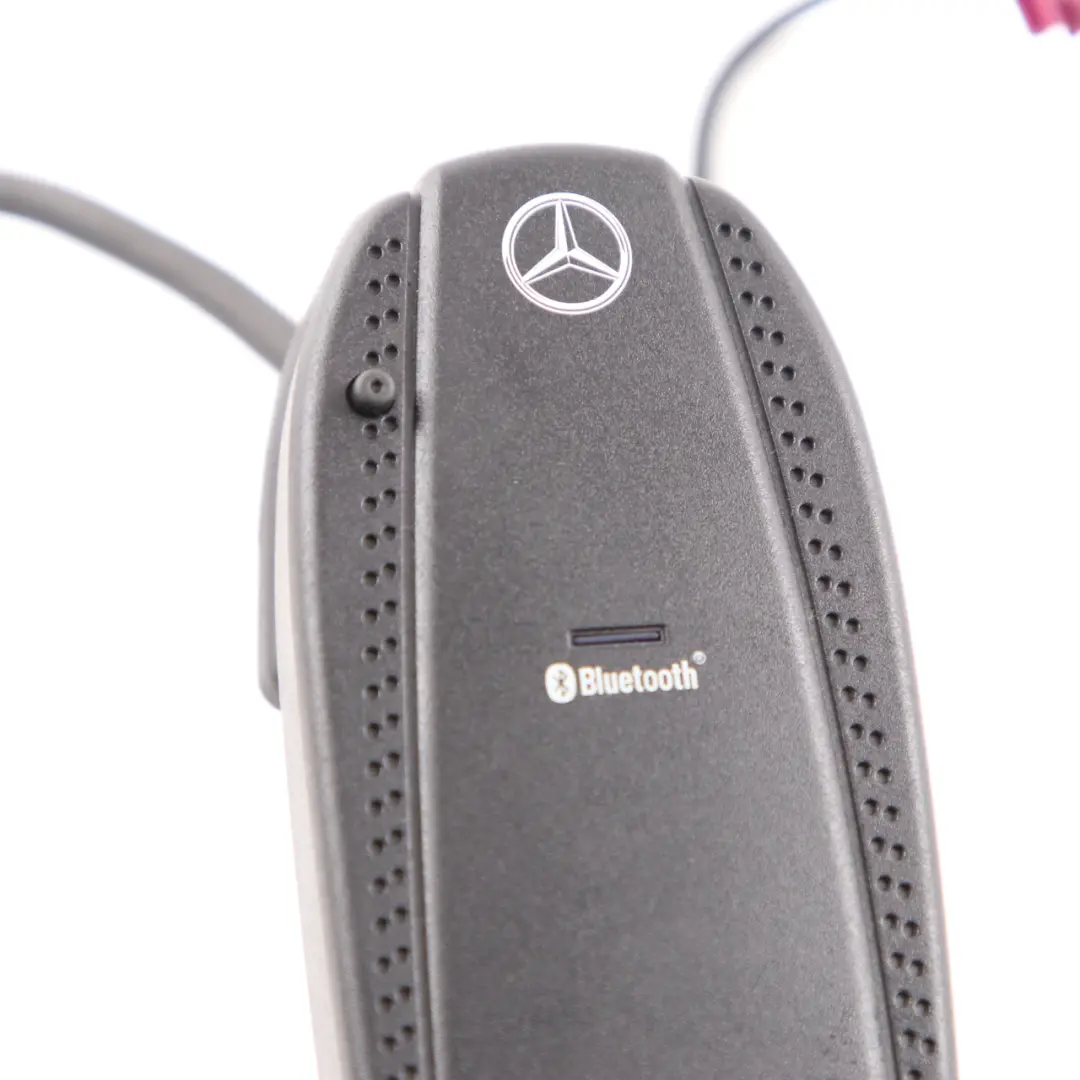 Bluetooth Adapter Mobile Phone Control Unit Module to Mercedes W212 with Part number B67880000 Mercedes W212 Bluetooth Adapter Mobile Phone Control Unit Module - SKU B67880000 - Part number B67880000