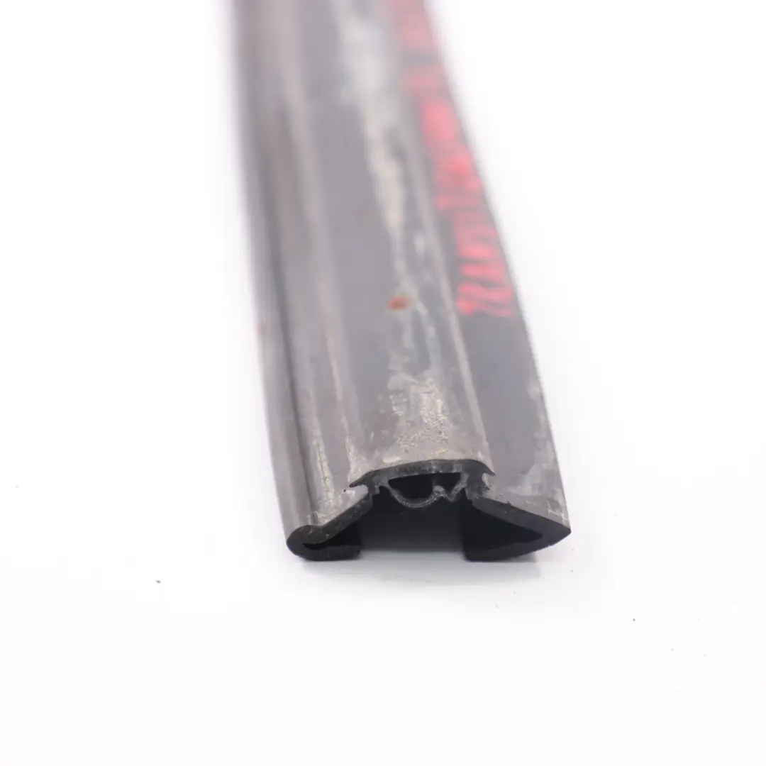 Rail de guidage de la fenêtre Joint de la porte avant gauche pour Ford Transit Custom à propos du numéro de pièce BK21-V21511-CA Ford Transit Custom Rail de guidage de la fenêtre Joint de la porte avant gauche - SKU BK21-V21511-CA - Numéro de pièce BK21-V21511-CA