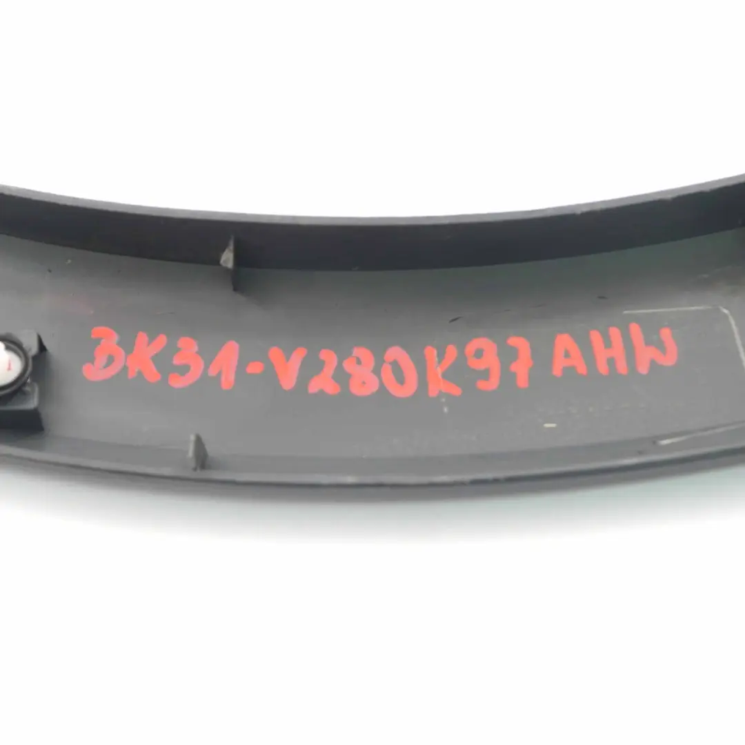 Ford Transit Mk8 enjoliveur de passage de roue avant gauche - SKU BK31-V280K97-AHW - Numéro de pièce BK31-V280K97-AHW