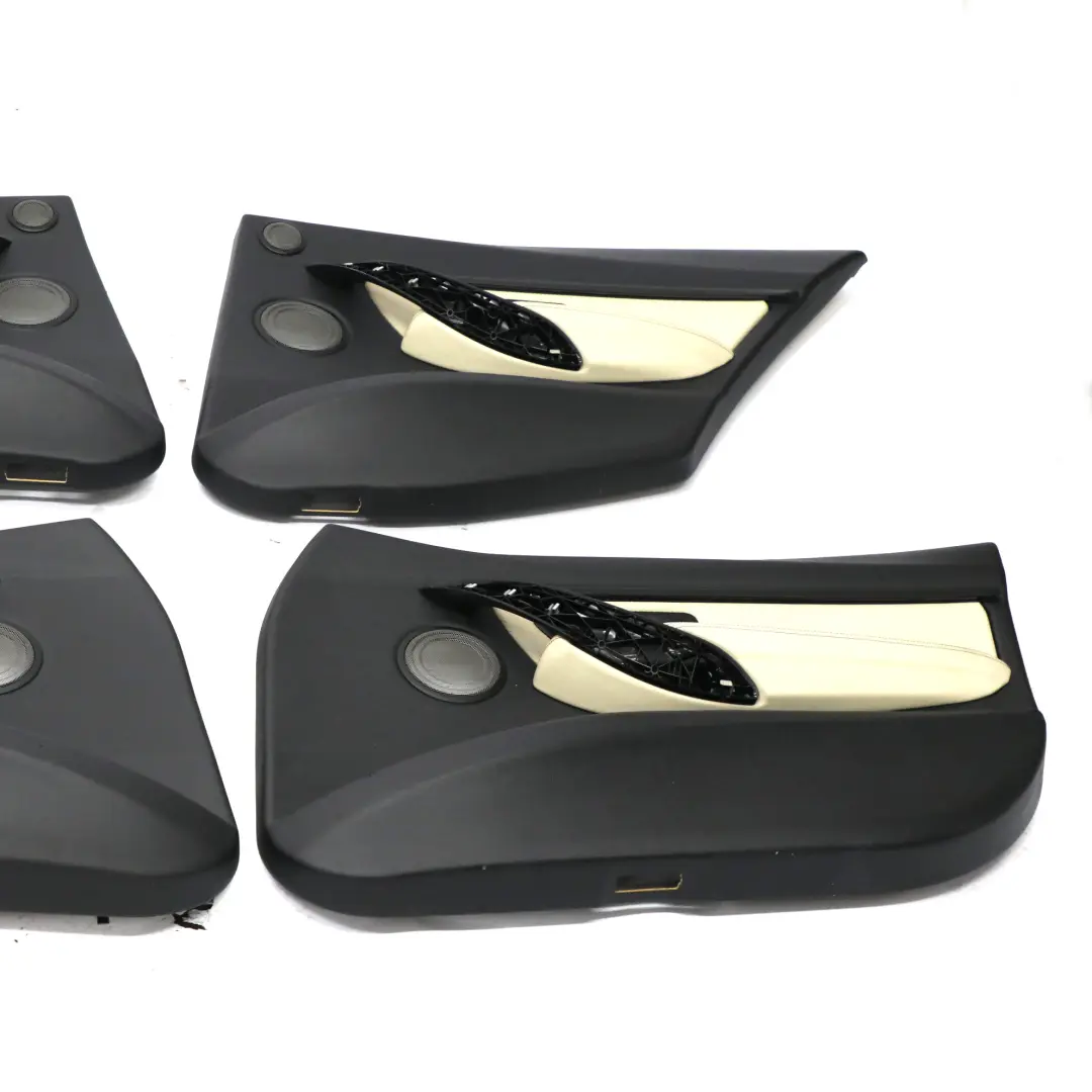 Anteriore Posteriore Carte Porta Fodera Pannello Pelle Singolo Beige Set per BMW F30 con numero di parte 7279200 BMW F30 Anteriore Posteriore Carte Porta Fodera Pannello Pelle Singolo Beige Set - SKU BMW F30 Door Cards Set - Numero di parte 7279200