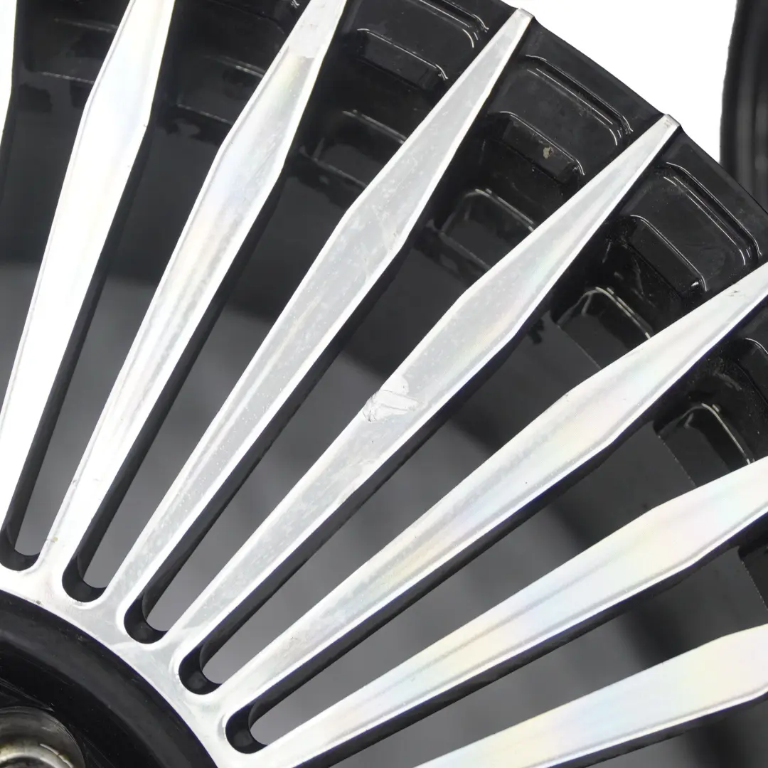 Juego Completo 4X Llantas De Aleación Negras 19" 9.5J ET:38 VIA para BMW E90 E91 con número de pieza VIA SET 18 BMW E90 E91 Juego Completo 4X Llantas De Aleación Negras 19" 9.5J ET:38 VIA - SKU BMW-VIA-SET-19-95J - Número de pieza VIA SET 18