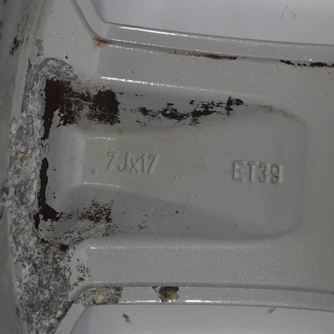 Jante Alliage 17" 7J ET:39 pour Opel Zafira Astra Silver à propos du numéro de pièce BTGK3 Opel Zafira Astra Silver Jante Alliage 17" 7J ET:39 - SKU BTGK3-1 - Numéro de pièce BTGK3