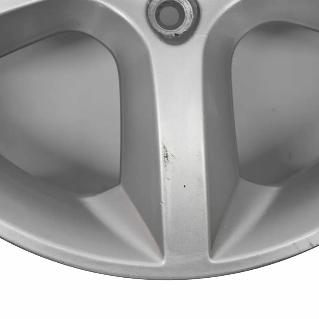 Silber Leichtmetallfelge 17" 7J ET:39 für Opel Zafira Astra mit Teilenummer BTGK3 Opel Zafira Astra Silber Leichtmetallfelge 17" 7J ET:39 - SKU BTGK3-1 - Teilenummer BTGK3