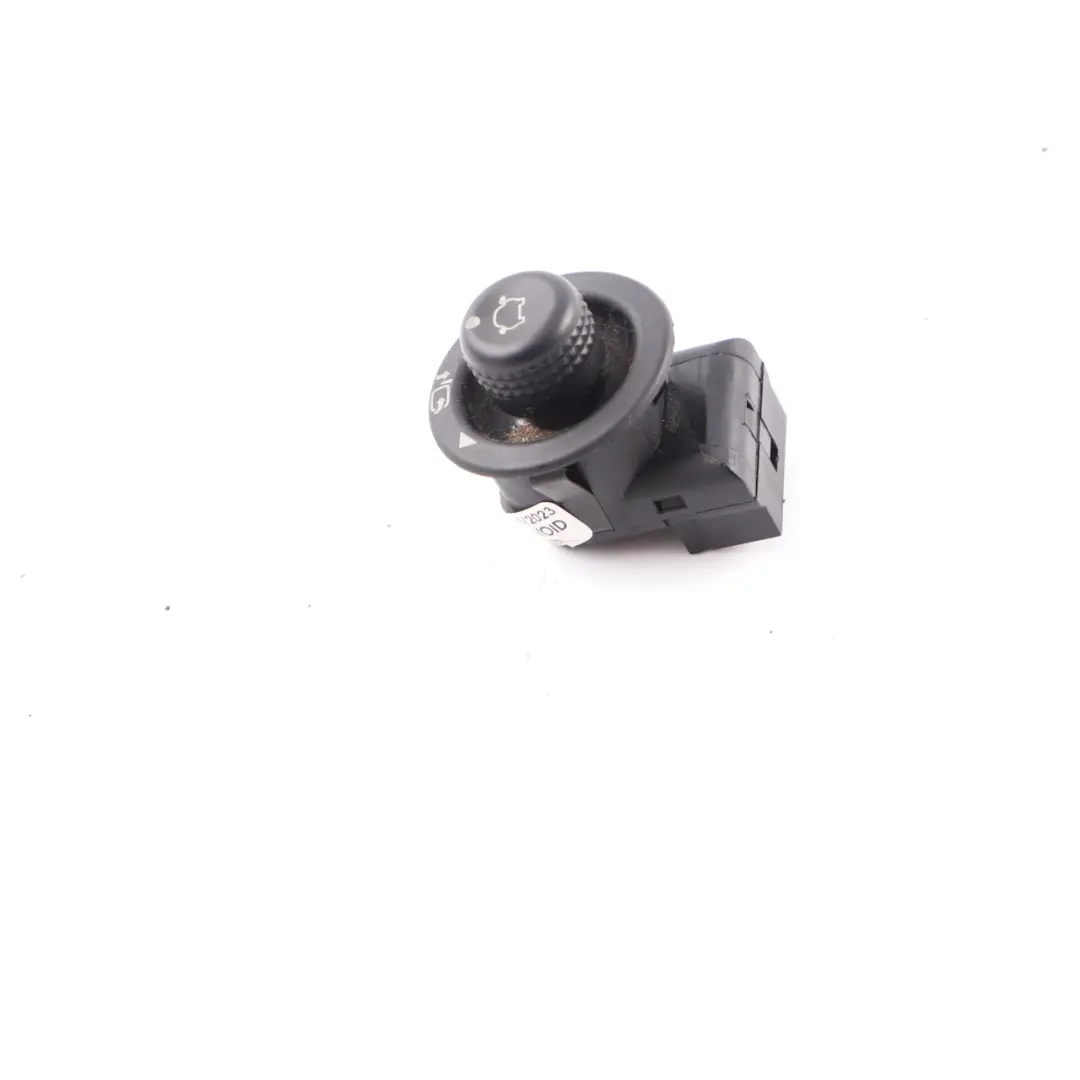 Przełącznik Lusterek do Ford Fiesta MK7 Connect o numerze CA6T17B676BA Ford Fiesta MK7 Connect Przełącznik Lusterek - SKU CA6T17B676BA - Numer Części CA6T17B676BA