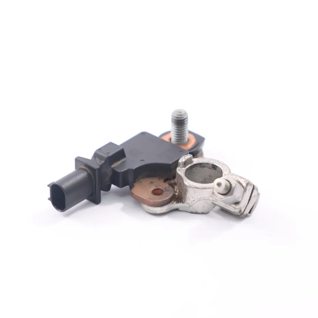 Klema Dodatnia Bezpiecznik 8J0915459 do Audi A4 B8 o numerze CC1T10C652AC Audi A4 B8 Klema Dodatnia Bezpiecznik 8J0915459 - SKU CC1T10C652AC - Numer Części CC1T10C652AC