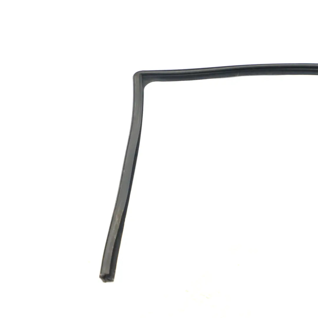 Land Rover Freelander 2 Window Gasket Seal Door Front Right O/S Guide - SKU CFE500260 - Part number CFE500260