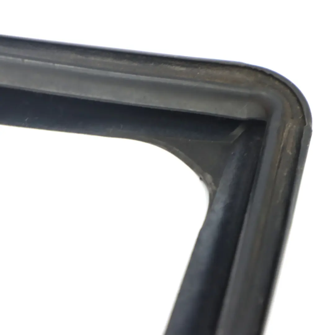 Land Rover Freelander 2 Window Gasket Seal Door Front Right O/S Guide - SKU CFE500260 - Part number CFE500260