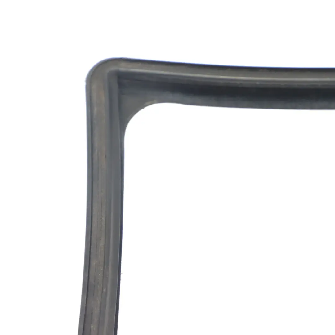 Guarnizione Finestra Porta Anteriore Destra per Land Rover Freelander 2 con numero di parte CFE500260 Land Rover Freelander 2 Guarnizione Finestra Porta Anteriore Destra - SKU CFE500260 - Numero di parte CFE500260