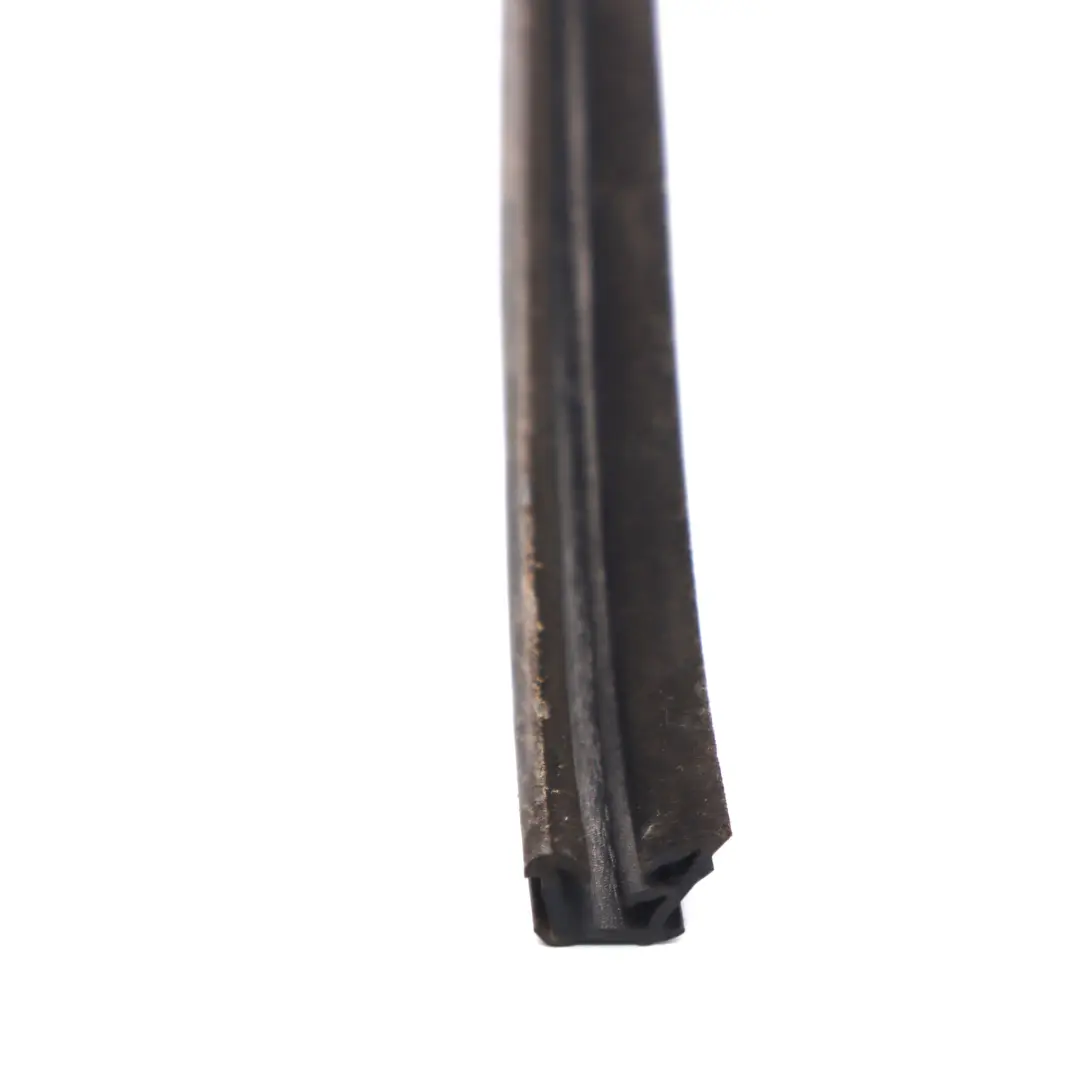Land Rover Freelander 2 Guarnizione Finestra Porta Anteriore Sinistra - SKU CFE500270 - Numero di parte CFE500270