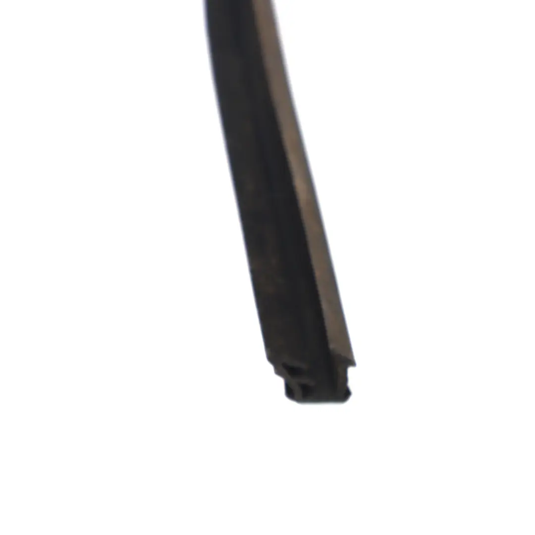 Guarnizione Finestra Porta Anteriore Sinistra per Land Rover Freelander 2 con numero di parte CFE500270 Land Rover Freelander 2 Guarnizione Finestra Porta Anteriore Sinistra - SKU CFE500270 - Numero di parte CFE500270