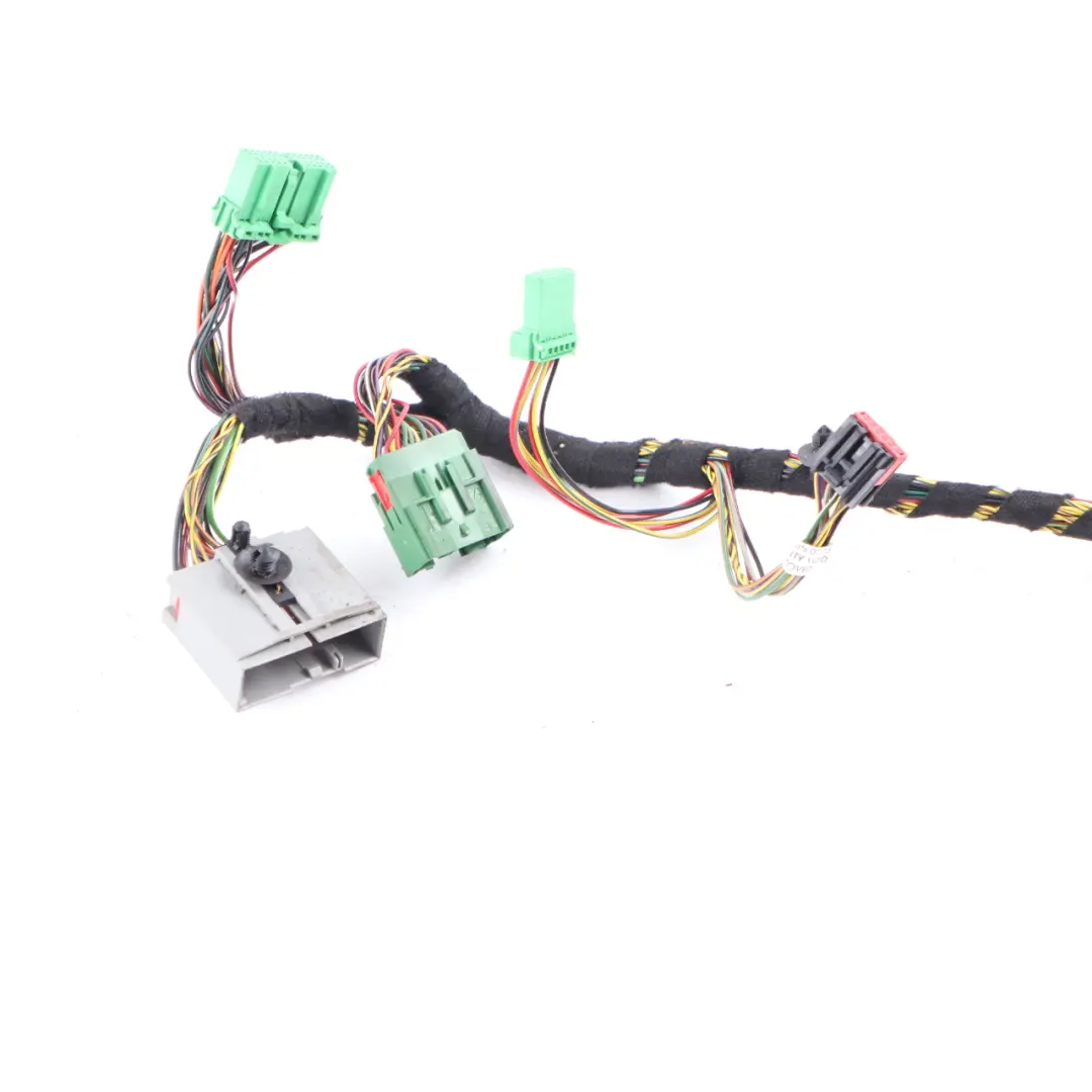Centre Console Cable Land Rover Range Rover L320 Wiring Loom to with Part number CH32-14B079-DB Centre Console Cable Land Rover Range Rover L320 Wiring Loom - SKU CH32-14B079-DB - Part number CH32-14B079-DB