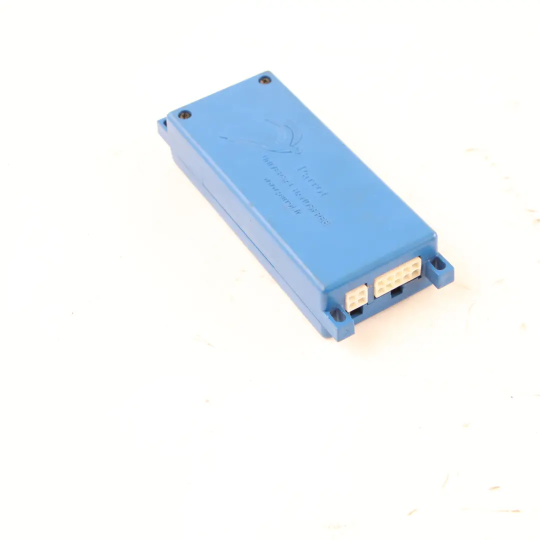 Parrot CKI3100N Zestaw Głośnomówiący Bluetooth do o numerze CK3100 Parrot CKI3100N Zestaw Głośnomówiący Bluetooth - SKU CK3100 - Numer Części CK3100