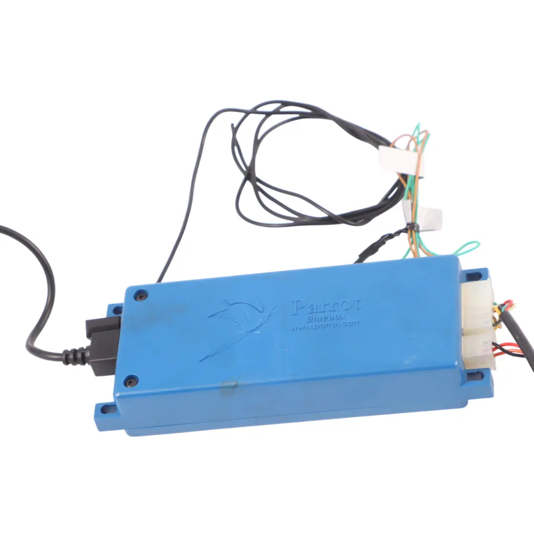 Parrot CK3100L Bluebox Bluetooth Hands-free Connection Control Unit Module to with Part number CK3100L-1 Parrot CK3100L Bluebox Bluetooth Hands-free Connection Control Unit Module - SKU CK3100L-1 - Part number CK3100L-1