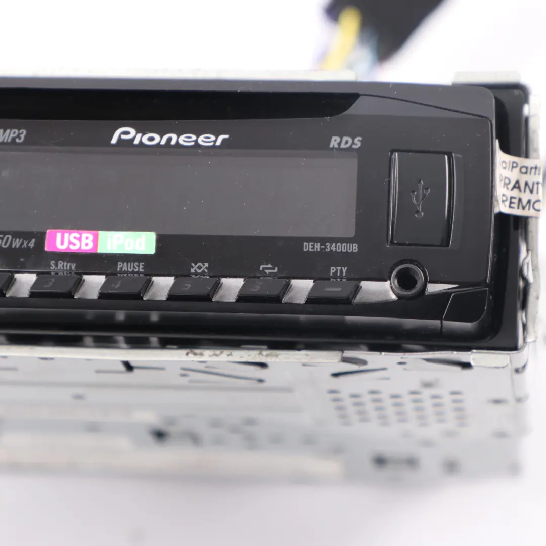 Radio Player Pionieer CD USB ipod mp3 Player Unit 50W x4 to with Part number DEH-3400UB Radio Player Pionieer CD USB ipod mp3 Player Unit 50W x4 - SKU DEH-3400UB - Part number DEH-3400UB