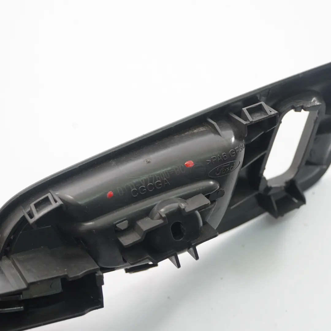 Ford Transit Connect Tirador Interior Delantero Derecho Negro - SKU DT11-V22600-BC - Número de pieza DT11-V22600-BC