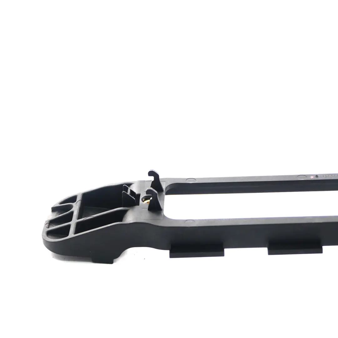 Ford Transit Connect Porte coulissante arrière gauche Support de poignée - SKU DT11-V266A63-AD - Numéro de pièce DT11-V266A63-AD