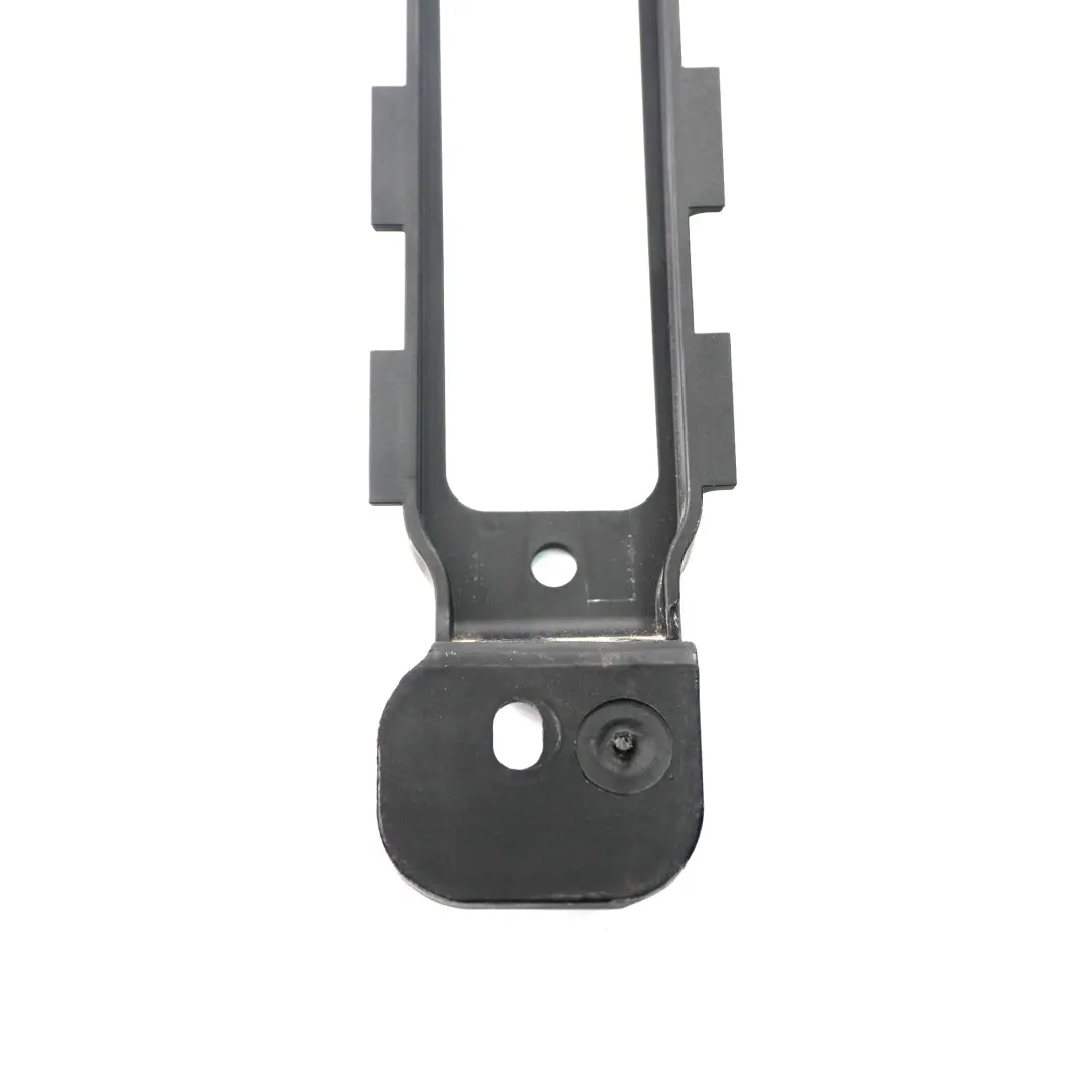 Ford Transit Connect Porte coulissante arrière gauche Support de poignée - SKU DT11-V266A63-AD - Numéro de pièce DT11-V266A63-AD