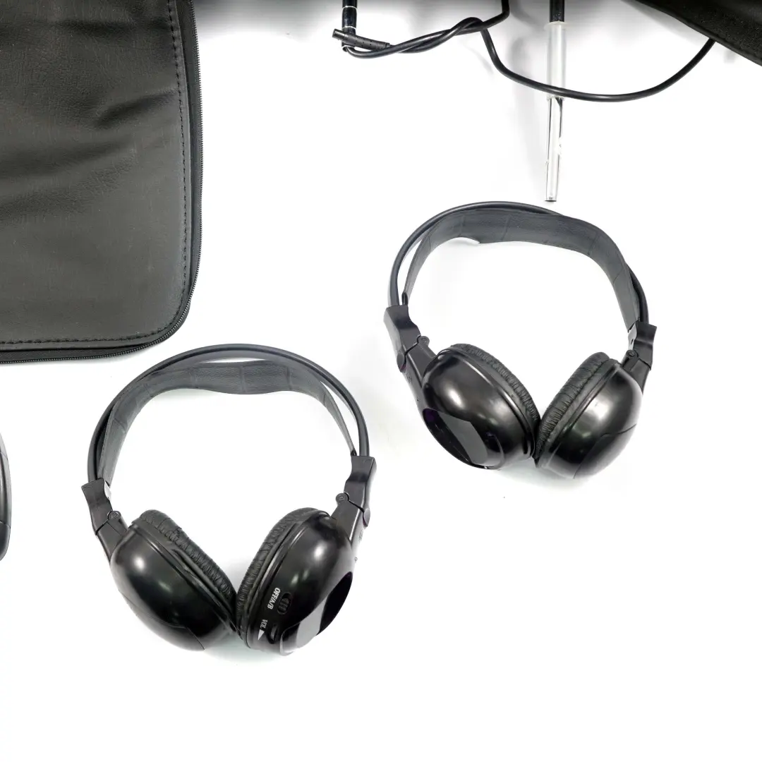 Appui-tete Sereen Siege Avant Gauche Droite Monitor Entertainment Set pour BMW X5 E53 à propos du numéro de pièce E53 Headrest Black BMW X5 E53 Appui-tete Sereen Siege Avant Gauche Droite Monitor Entertainment Set - SKU E53 Headrest Set - Numéro de pièce E53 Headrest Black