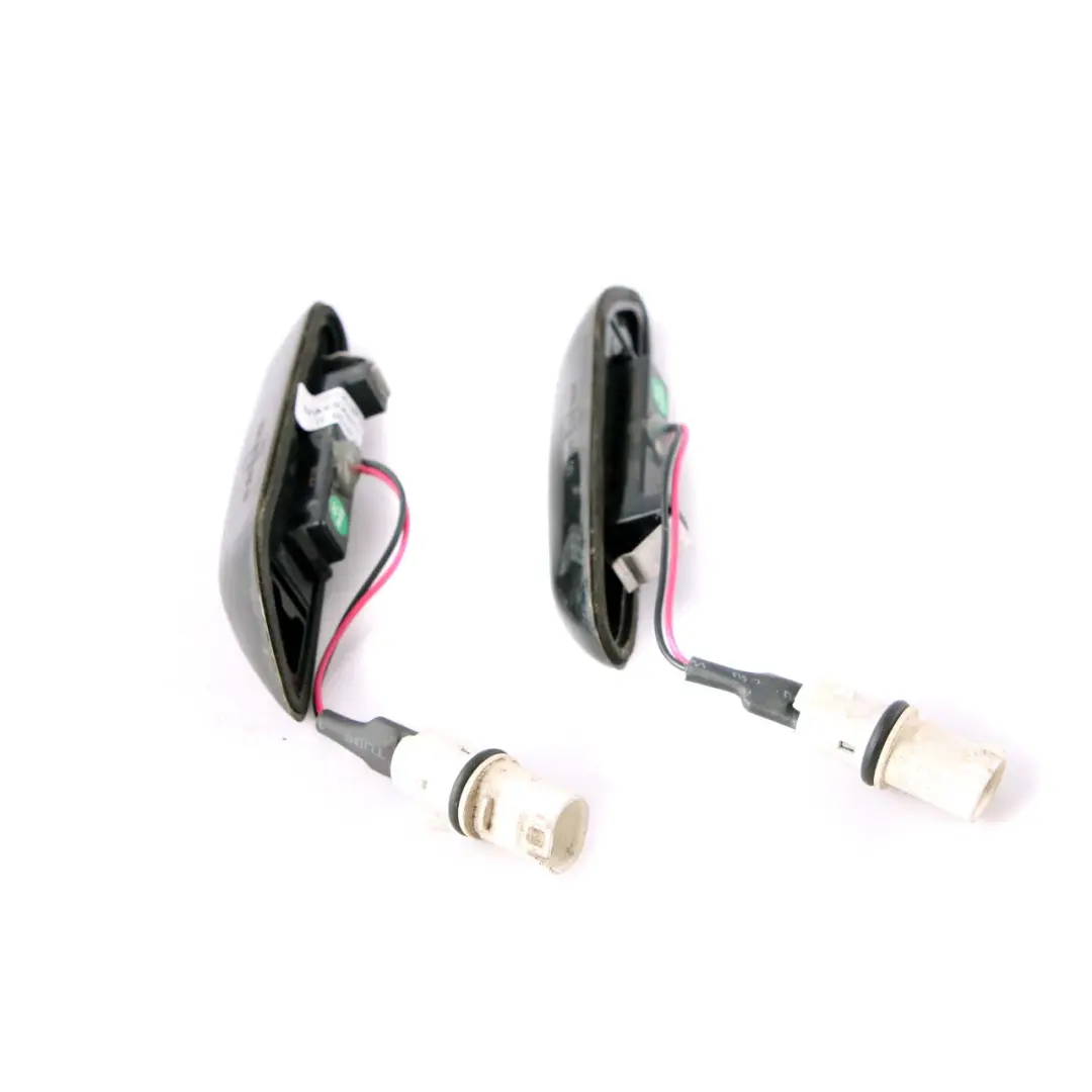 Indicateur additionnel virage latéral gauche-droit LED Noir Set pour BMW E60 E61 à propos du numéro de pièce E60 Indicator LED Set BMW E60 E61 Indicateur additionnel virage latéral gauche-droit LED Noir Set - SKU E60 Indicator LED Set - Numéro de pièce E60 Indicator LED Set