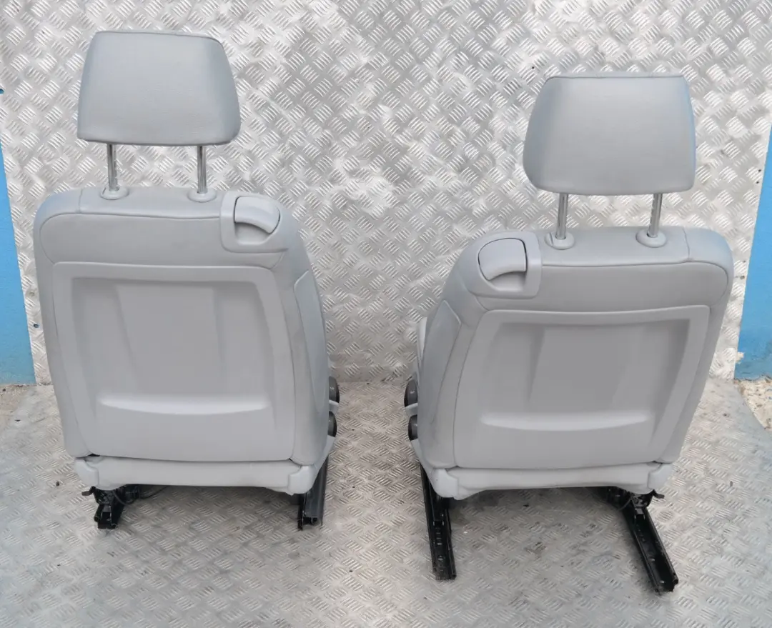 Interior with Airbag and Door Cards to BMW 1 SERIES with Part number E81 BMW 1 SERIES Interior with Airbag and Door Cards - SKU E81 Sport Seats Grey Leather - Part number E81