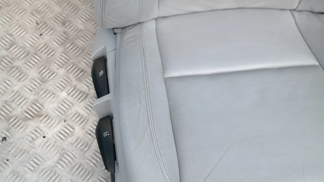 Interior with Airbag and Door Cards to BMW 1 SERIES with Part number E81 BMW 1 SERIES Interior with Airbag and Door Cards - SKU E81 Sport Seats Grey Leather - Part number E81