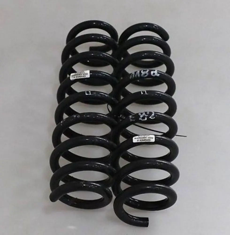 BMW E82 Coupe Sprężyna sprężyny tylna tył - SKU E82 118d Rear Coil Spring Set - Numer Części E82 118d Rear Coil Spring Set