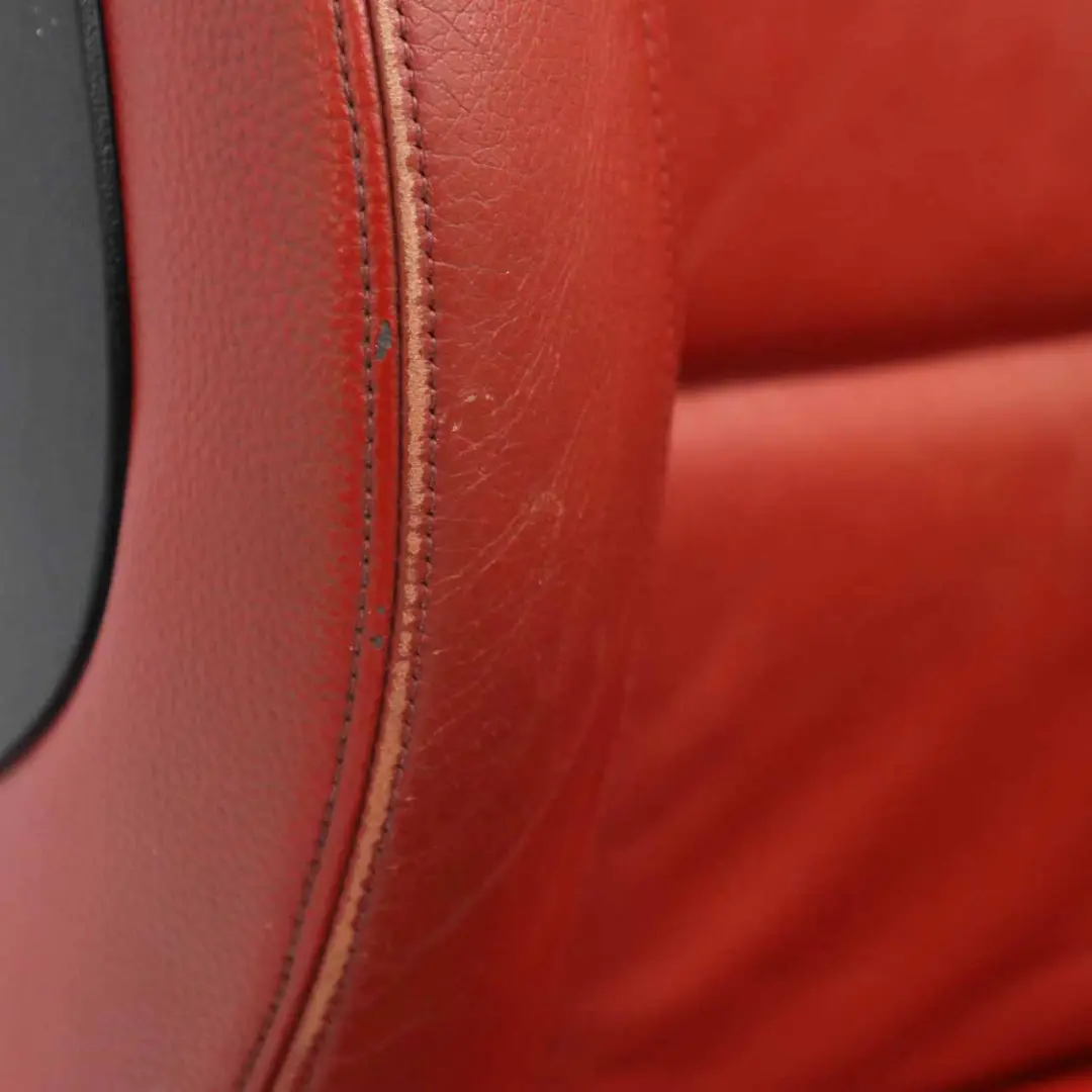 Komplet Foteli Sport Czerwona Skóra Grzane do BMW o numerze E82 BMW Komplet Foteli Sport Czerwona Skóra Grzane - SKU E82 Sport Red Leather Seats - Numer Części E82