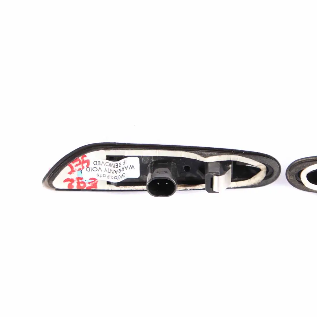 Indicatore Di Direzione Aggiuntivo Sinistro Destro Set per BMW E81 E87 E90 E92 con numero di parte 6932998 BMW E81 E87 E90 E92 Indicatore Di Direzione Aggiuntivo Sinistro Destro Set - SKU E87-E90-Indicator-Set - Numero di parte 6932998
