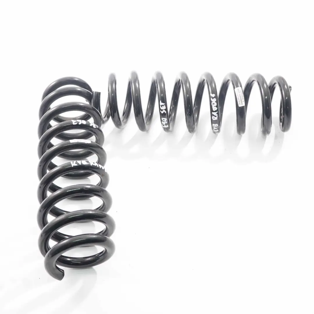 BMW E90 Spule Feder Satz Hinten Links Rechts Spule Feder Aufhängung KYB RA7064 - SKU E90 KYB RA7064 Rear Coil Spring Set - Teilenummer E90 KYB RA7064 Rear Coil Spring Set