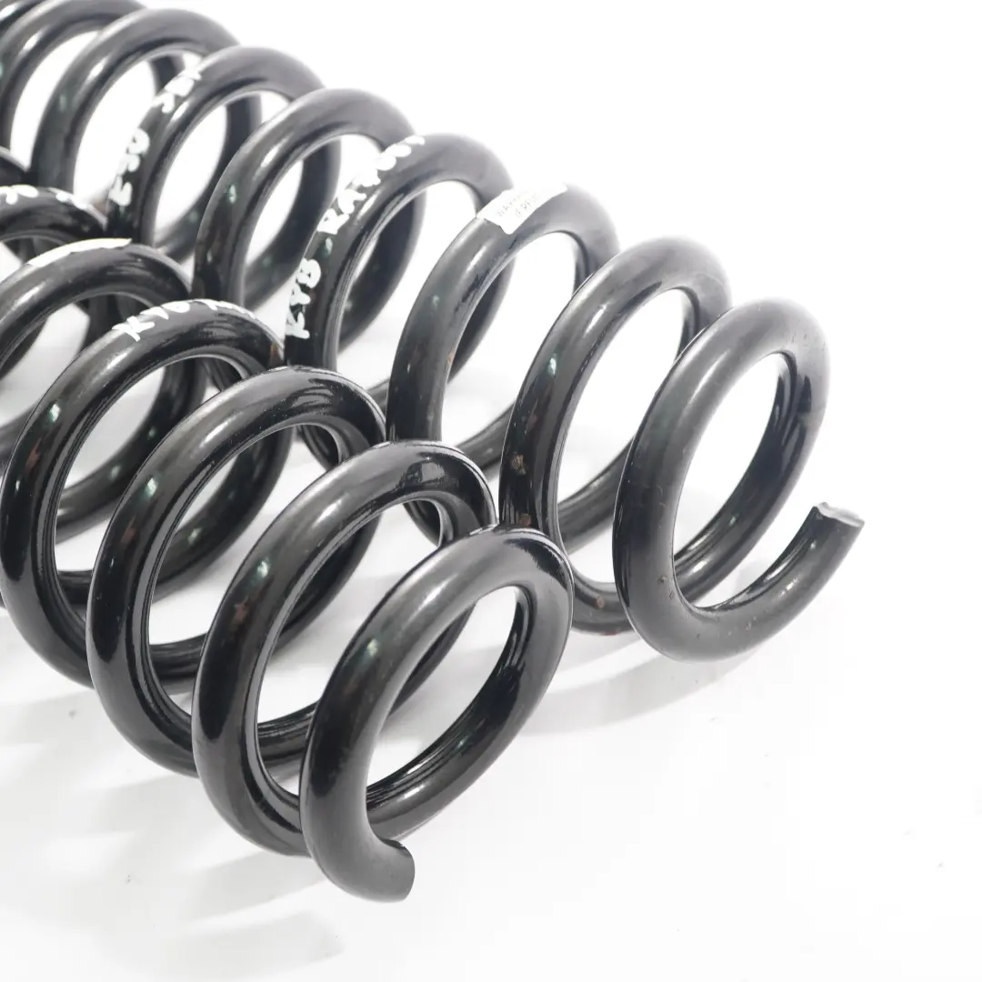 BMW E90 Spule Feder Satz Hinten Links Rechts Spule Feder Aufhängung KYB RA7064 - SKU E90 KYB RA7064 Rear Coil Spring Set - Teilenummer E90 KYB RA7064 Rear Coil Spring Set