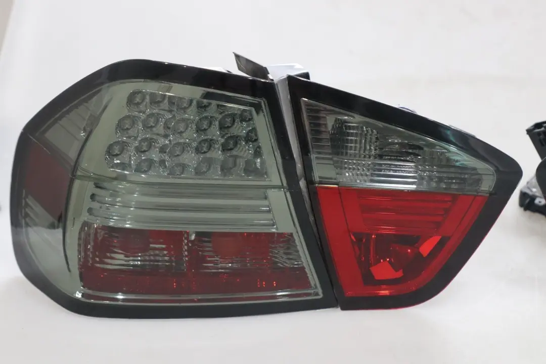 Light Lamp Set Of Lamps Sonar to BMW 3 Series E90 Rear with Part number TAIWAN BMW 3 Series E90 Rear Light Lamp Set Of Lamps Sonar - SKU E90-REAR LAMP TAIWAN - Part number TAIWAN