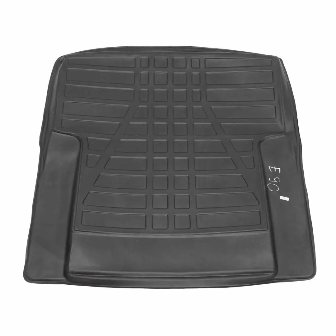 BMW E90 Tappetino in gomma per bagagliaio e baule montato - SKU E90 Rubber Mat - Numero di parte E90 Rubber Mat