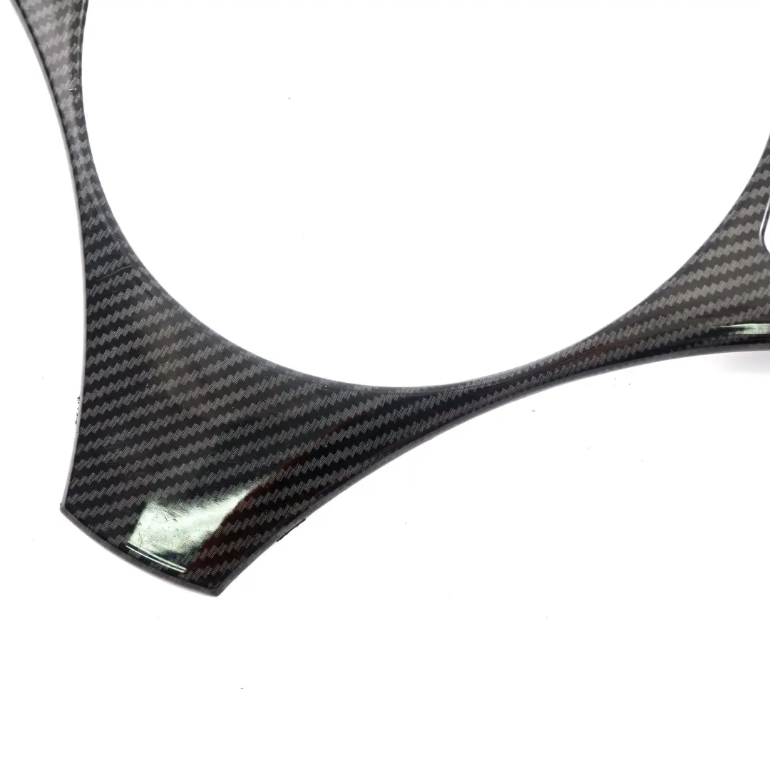 Cubierta Embellecedor Volante Multifuncion Aspecto Carbono para BMW E87 E90 E91 E92 con número de pieza E90 Steering Trim Carbon Look BMW E87 E90 E91 E92 Cubierta Embellecedor Volante Multifuncion Aspecto Carbono - SKU E90 Steering Trim Carbon Look - Número de pieza E90 Steering Trim Carbon Look