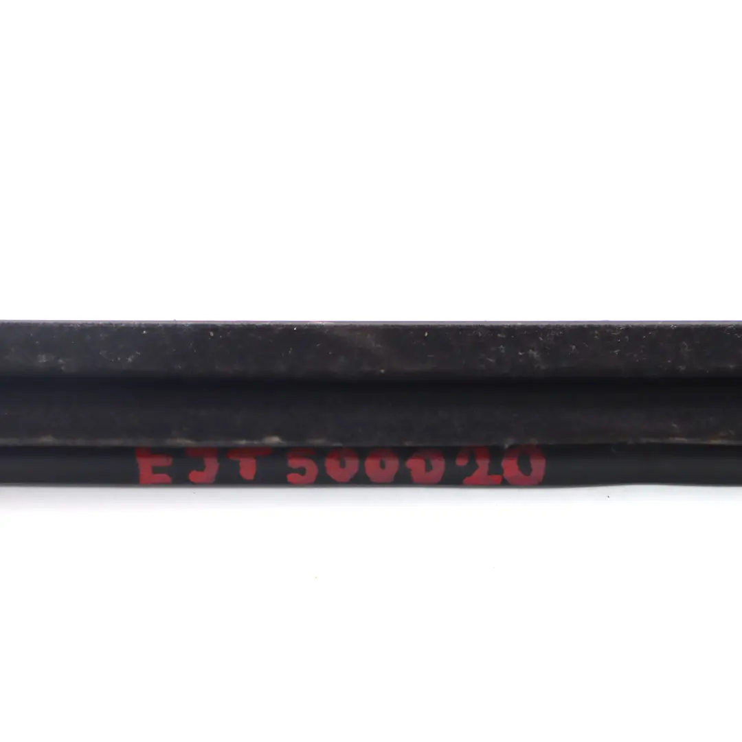 Joint d'étanchéité de vitre de portière avant droite pour Land Rover Freelander 2 à propos du numéro de pièce EJT500020 Land Rover Freelander 2 Joint d'étanchéité de vitre de portière avant droite - SKU EJT500020 - Numéro de pièce EJT500020