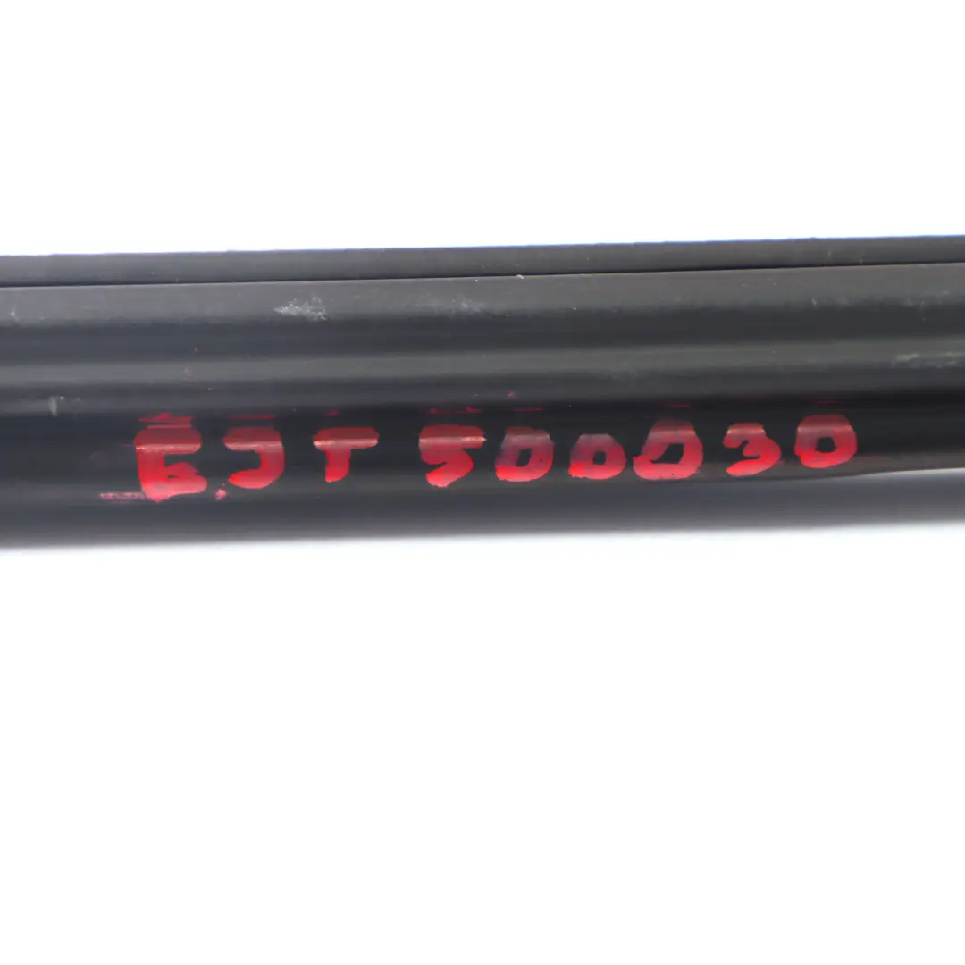 Striscia per la finestra della porta anteriore sinistro per Land Rover Freelander 2 con numero di parte EJT500030 Land Rover Freelander 2 Striscia per la finestra della porta anteriore sinistro - SKU EJT500030 - Numero di parte EJT500030