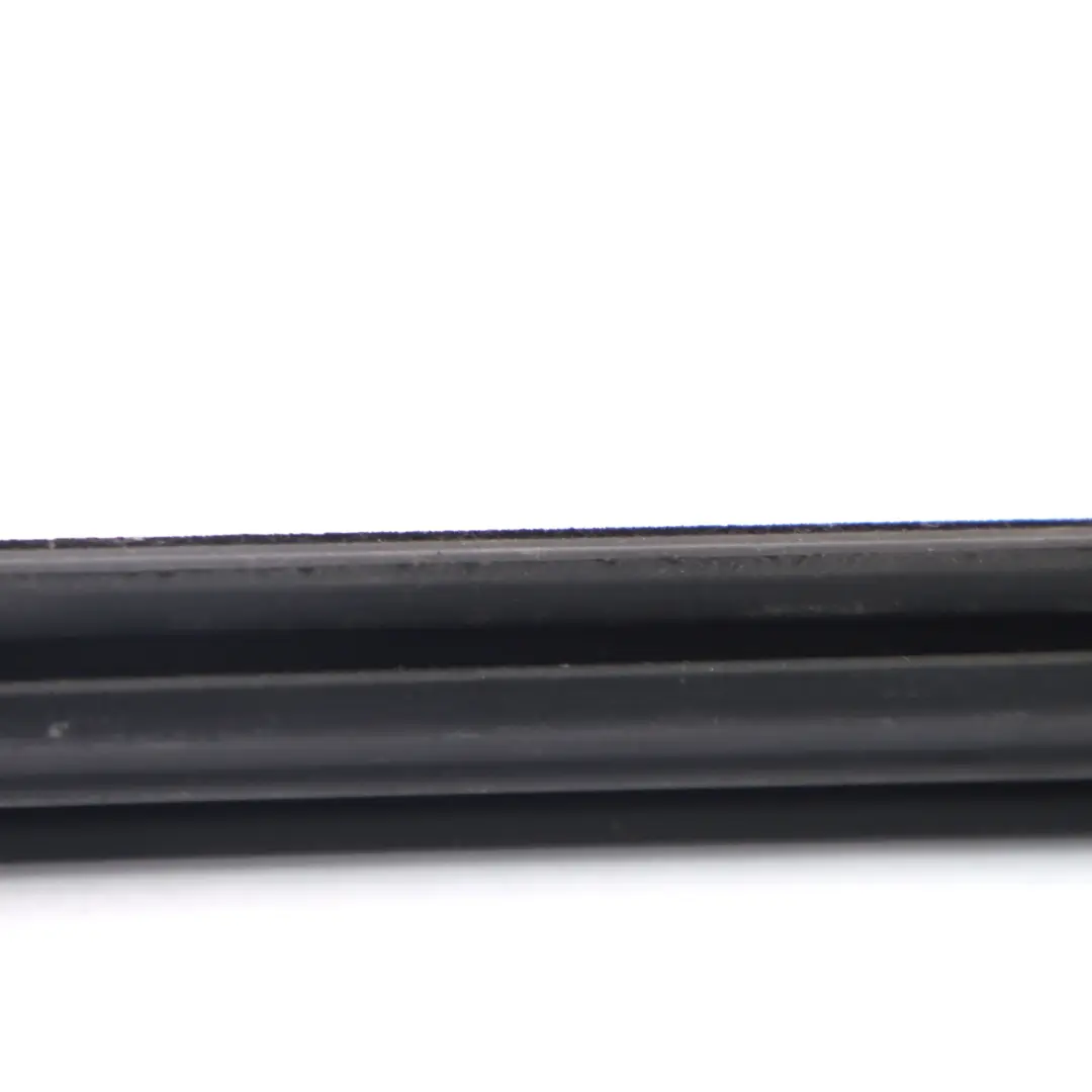 Joint d'étanchéité de vitre de portière avant gauche pour Land Rover Freelander 2 à propos du numéro de pièce EJT500030 Land Rover Freelander 2 Joint d'étanchéité de vitre de portière avant gauche - SKU EJT500030 - Numéro de pièce EJT500030