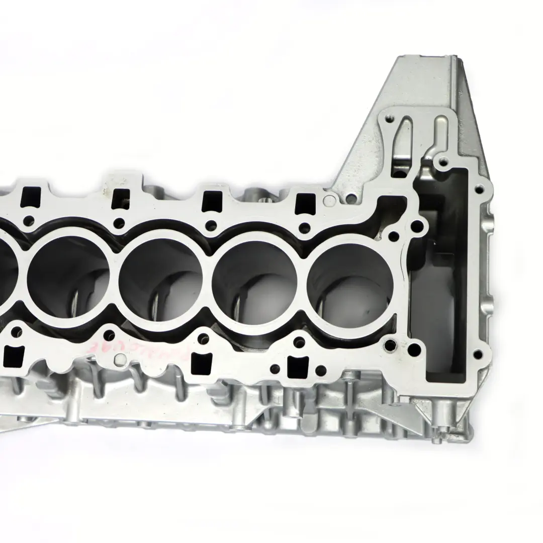 BMW Motor 6 Cylinder Block For Coffee Table Project - NO USABLE COMO PARTES - SKU Engine-Block-For-Coffee-Table-1 - Número de pieza Engine Block For Coffee Table