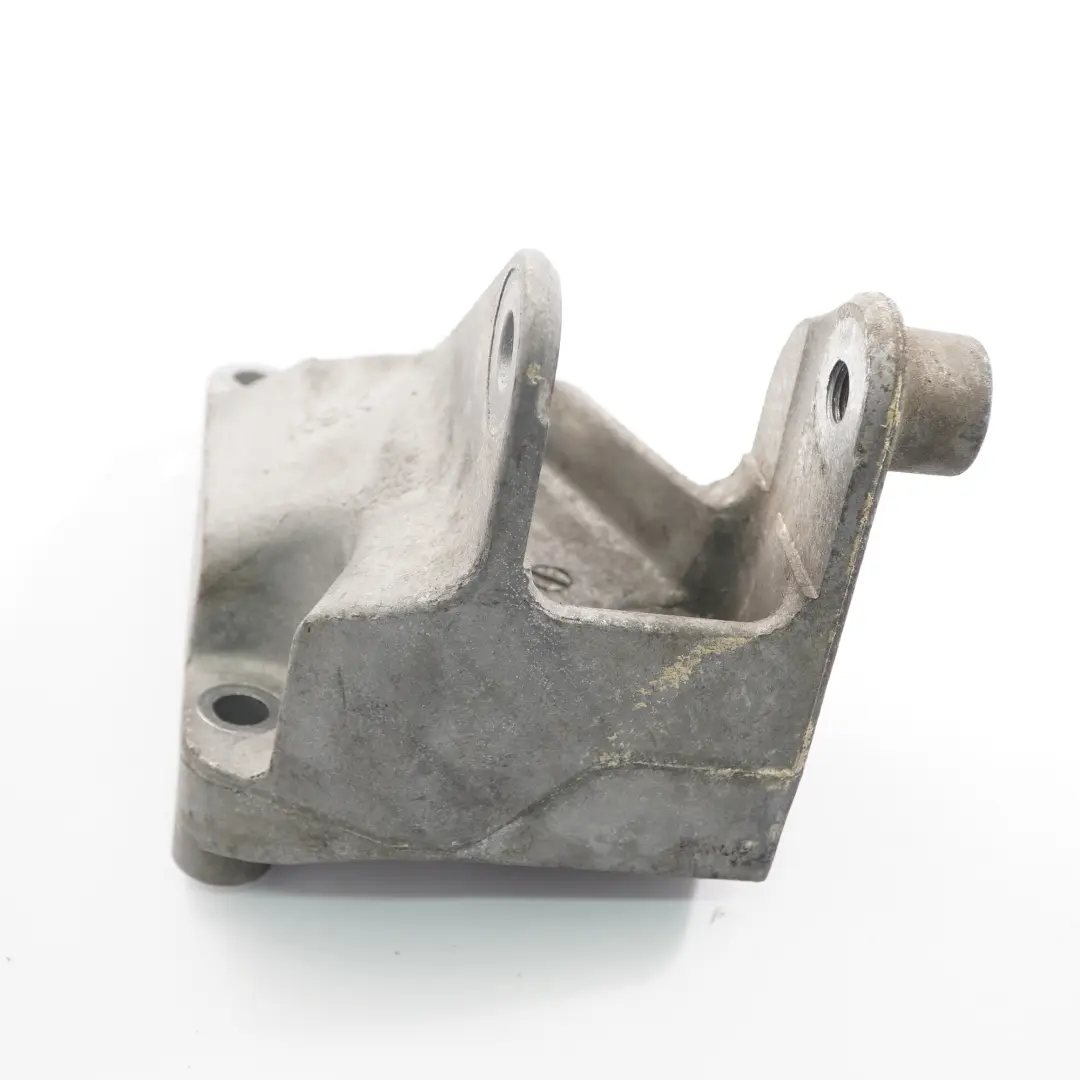 Motorträger Halterung Halter Diesel für Nissan Qashqai J10 mit Teilenummer F6043000 Nissan Qashqai J10 Motorträger Halterung Halter Diesel - SKU F6043000 - Teilenummer F6043000