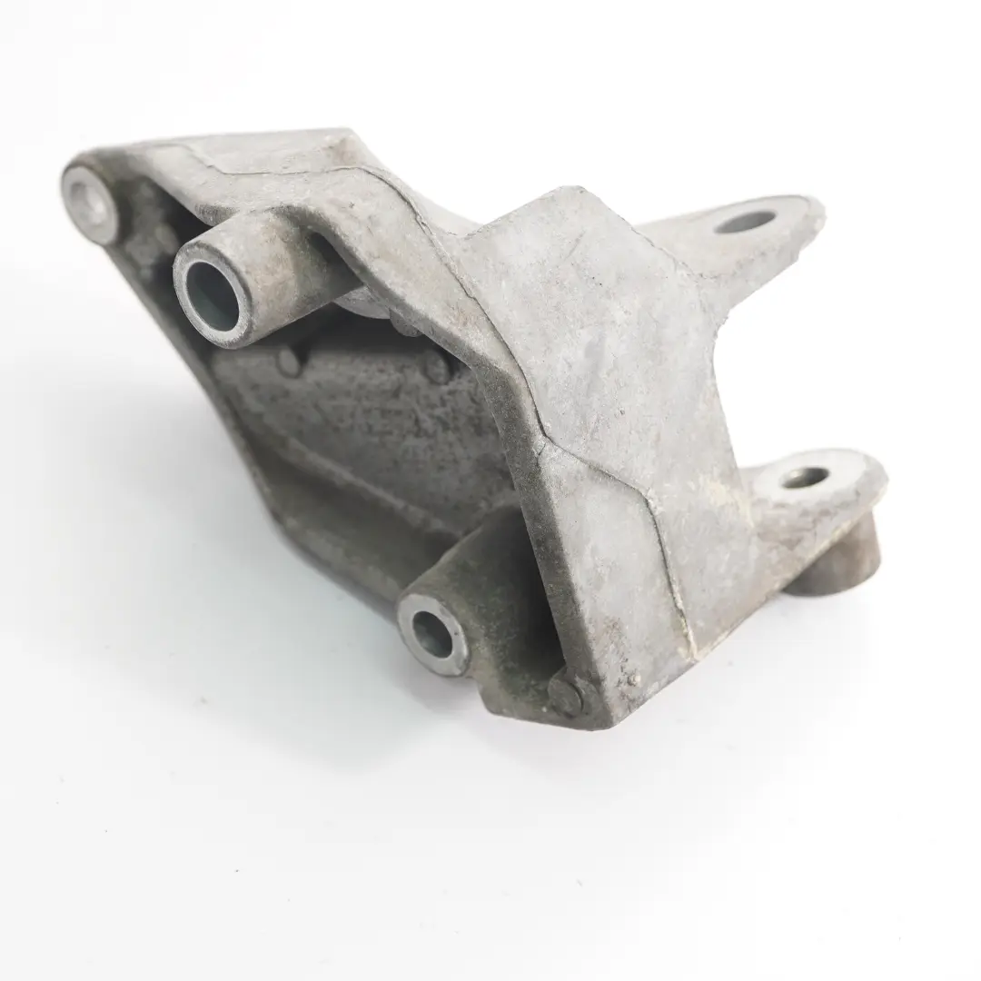 Support Mount Holder Bracket Diesel to Nissan Qashqai J10 Engine with Part number F6043000 Nissan Qashqai J10 Engine Support Mount Holder Bracket Diesel - SKU F6043000 - Part number F6043000