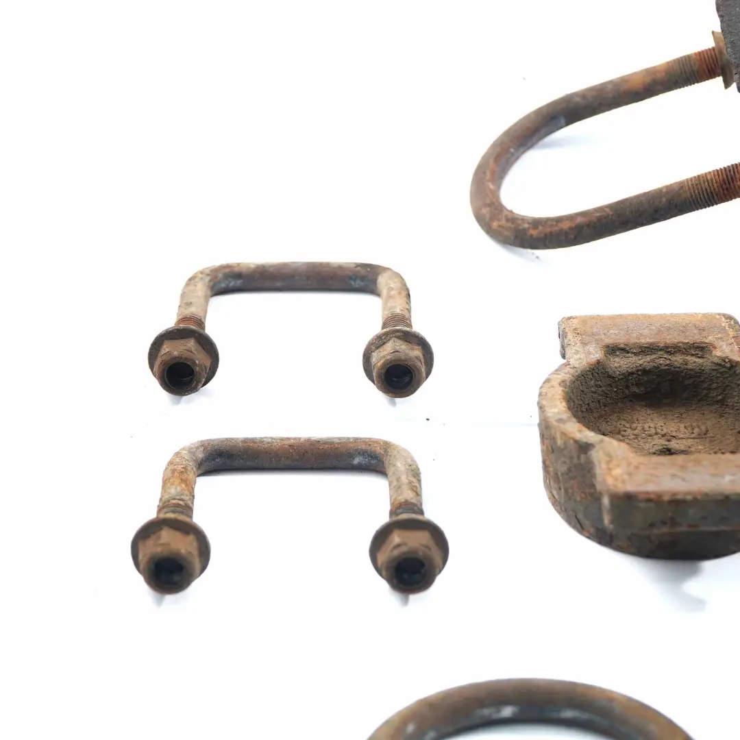 Ford Transit Rear Axle Support Subframe Mount Holder Set - SKU Ford Transit Rear Axle Mount Set - Numéro de pièce Ford Transit Rear Axle Mount Set