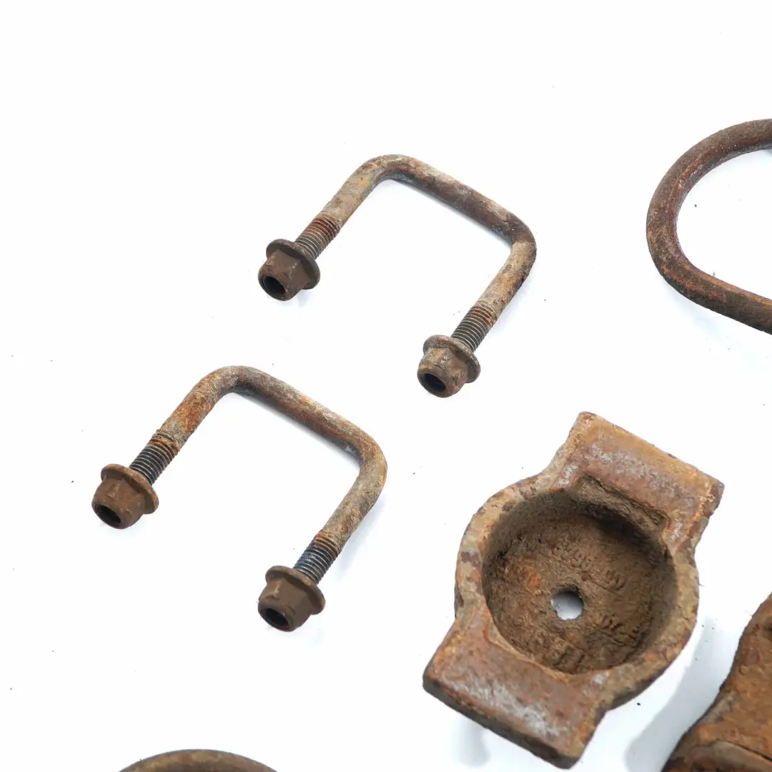 Ford Transit Rear Axle Support Subframe Mount Holder Set - SKU Ford Transit Rear Axle Mount Set - Numéro de pièce Ford Transit Rear Axle Mount Set