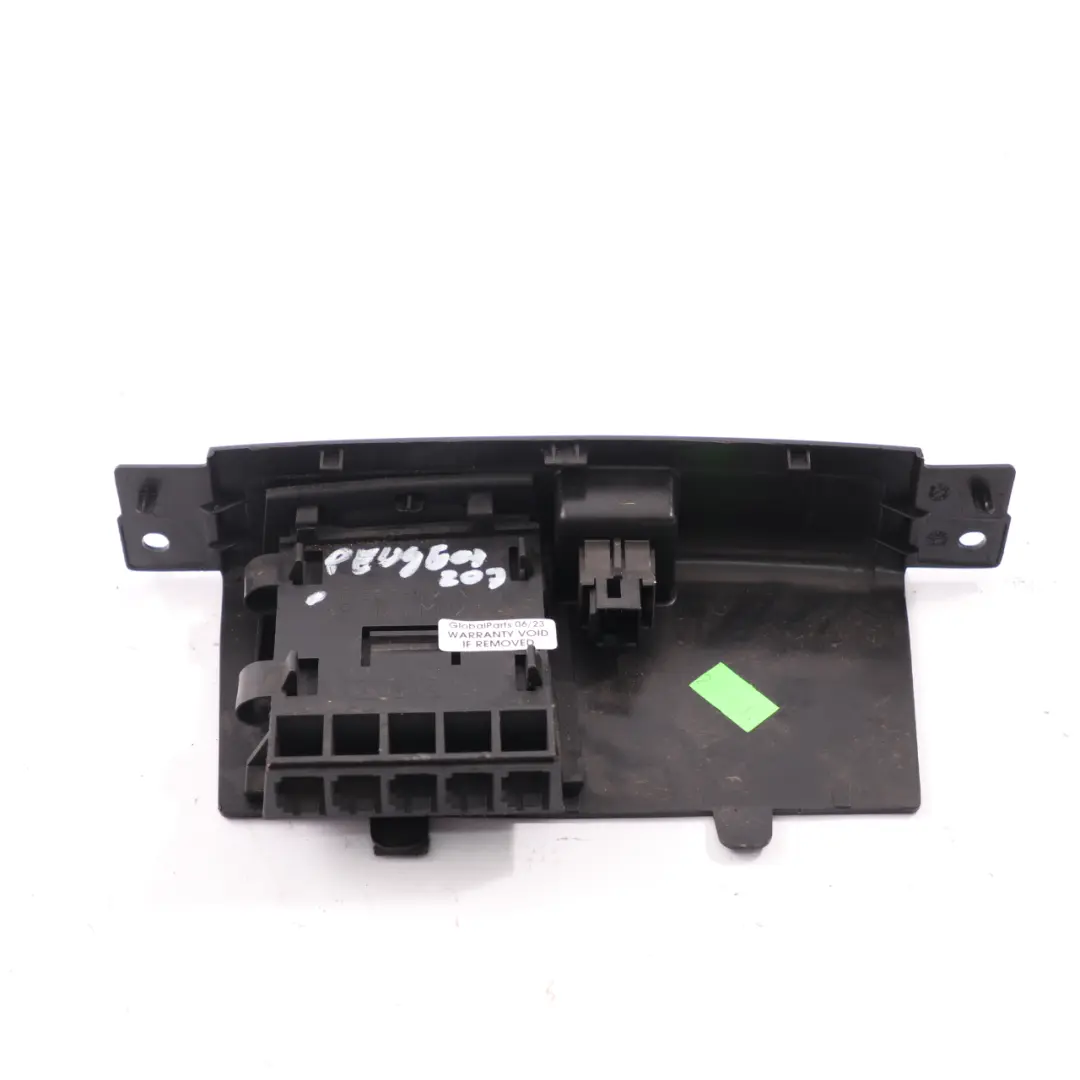 Central Door Lock Switch Card Slot Button Control Panel to Peugeot 207 with Part number FR56713502 Peugeot 207 Central Door Lock Switch Card Slot Button Control Panel - SKU FR56713502 - Part number FR56713502