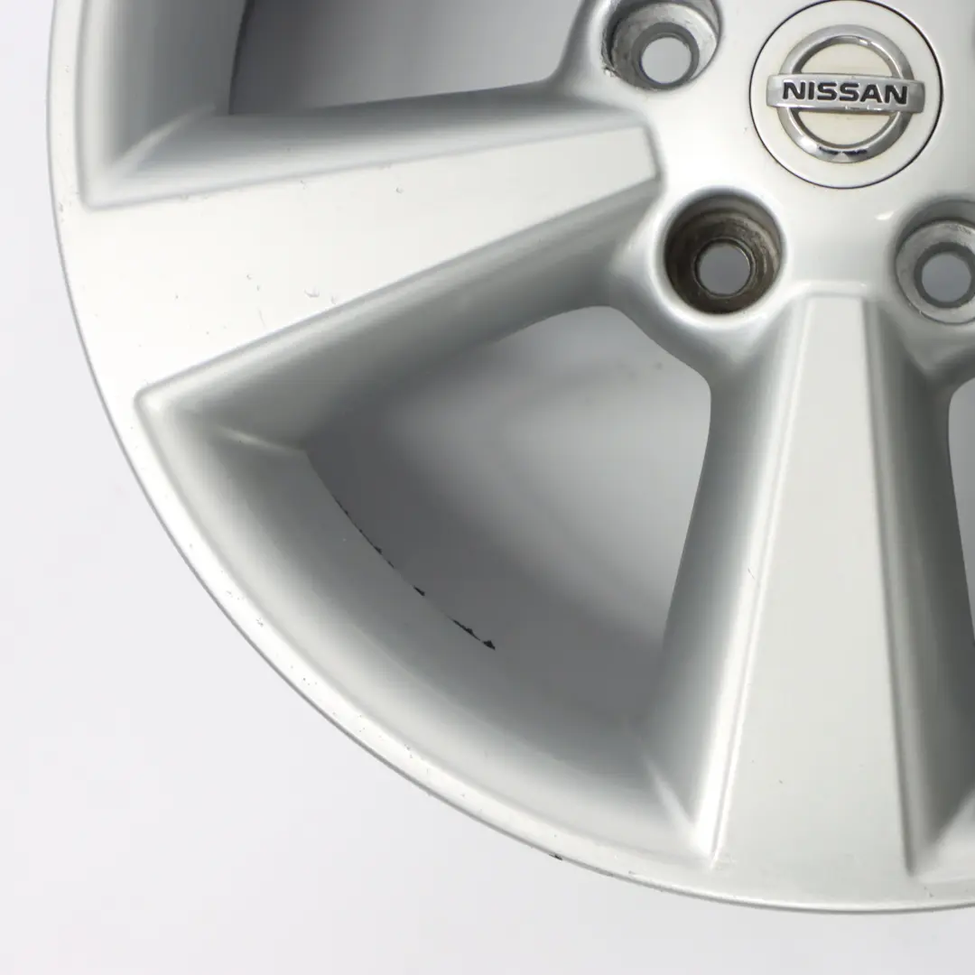 Jante alliage argentée 17" ET:40 6.5J pour Nissan Qashqai J10 à propos du numéro de pièce JD110MB55 Nissan Qashqai J10 Jante alliage argentée 17" ET:40 6.5J - SKU JD110MB55 - Numéro de pièce JD110MB55