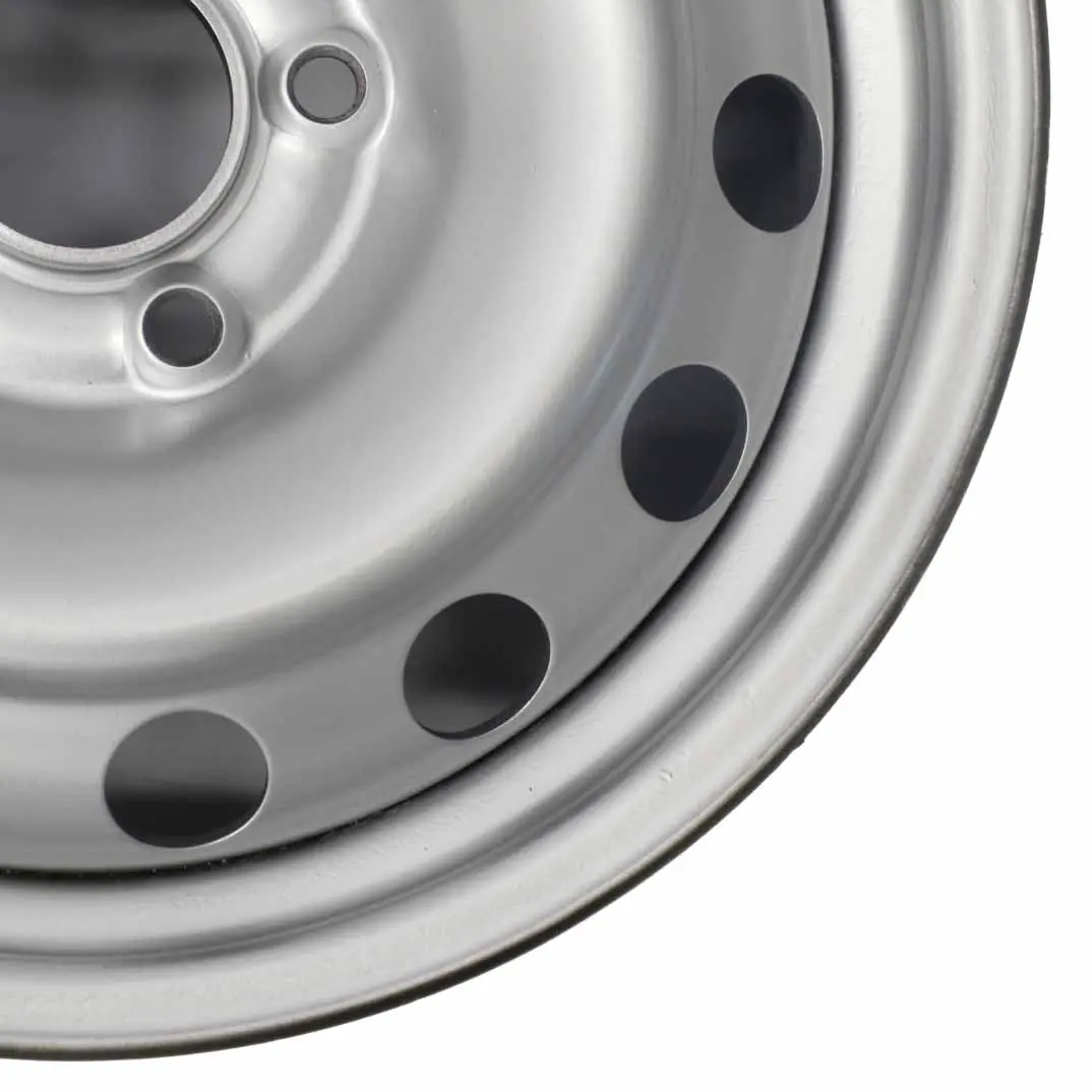 Silberne Stahlfelge 6.5J 15'' ET:38 für VW Golf V Passat B5 mit Teilenummer KBA43816 VW Golf V Passat B5 Silberne Stahlfelge 6.5J 15'' ET:38 - SKU KBA43816-2 - Teilenummer KBA43816