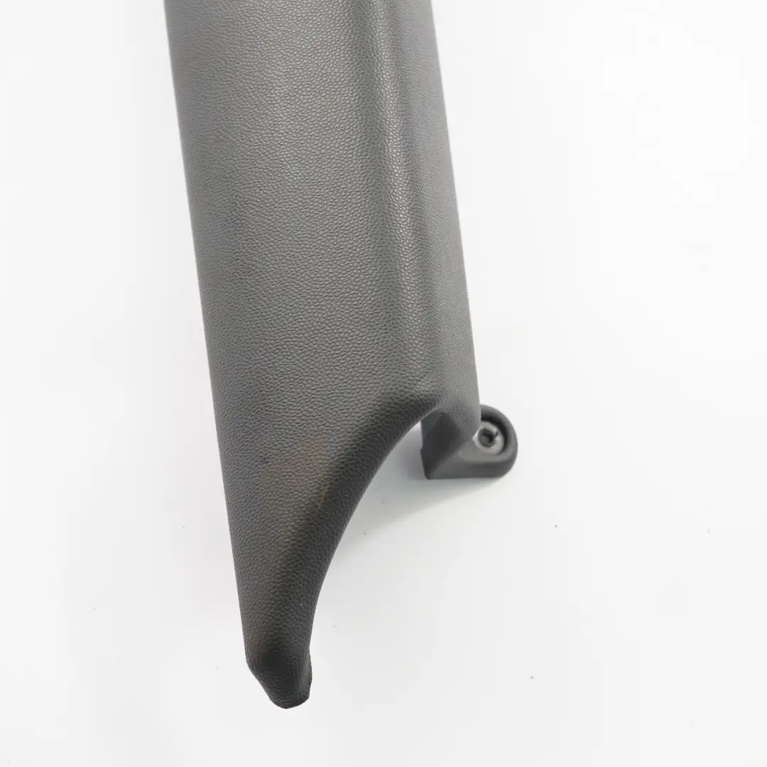 Cubre Rodilla Salpicadero Lado Pasajero Gris Oscuro para Mini Cooper R56 con número de pieza 2752845 Mini Cooper R56 Cubre Rodilla Salpicadero Lado Pasajero Gris Oscuro - SKU lhd-2752845 - Número de pieza 2752845