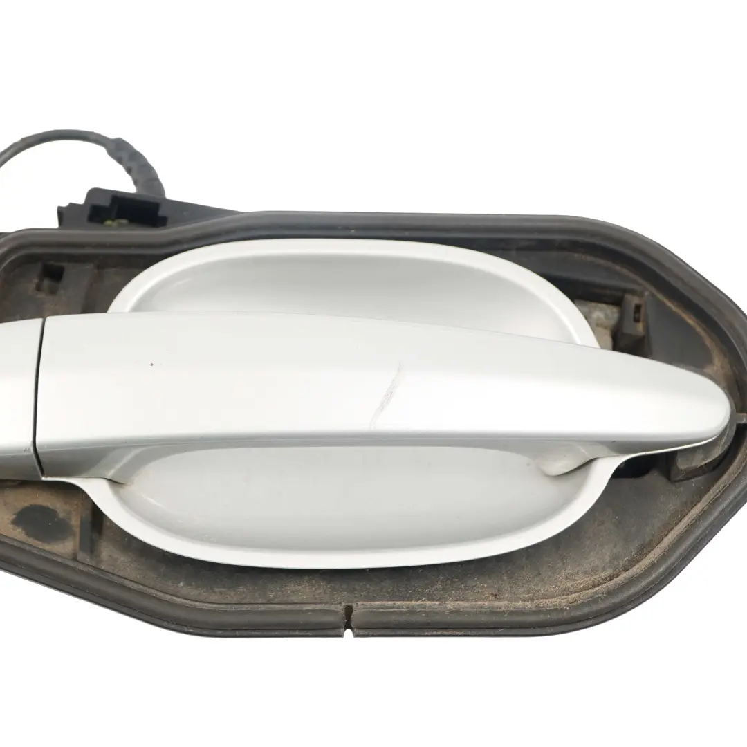 Barre D'Appui Poignee de Porte Exterieure avant Droit pour BMW E60 E61 à propos du numéro de pièce 7034544 BMW E60 E61 Barre D'Appui Poignee de Porte Exterieure avant Droit - SKU lhd-7034544-TS - Numéro de pièce 7034544