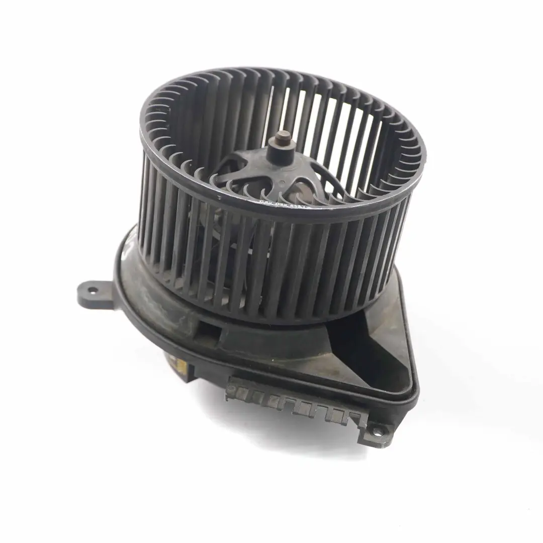 Mercedes Sprinter W901 W903 Riscaldatore Motore Ventilatore Diesel - SKU lhd-A0008352285 - Numero di parte A0008352285