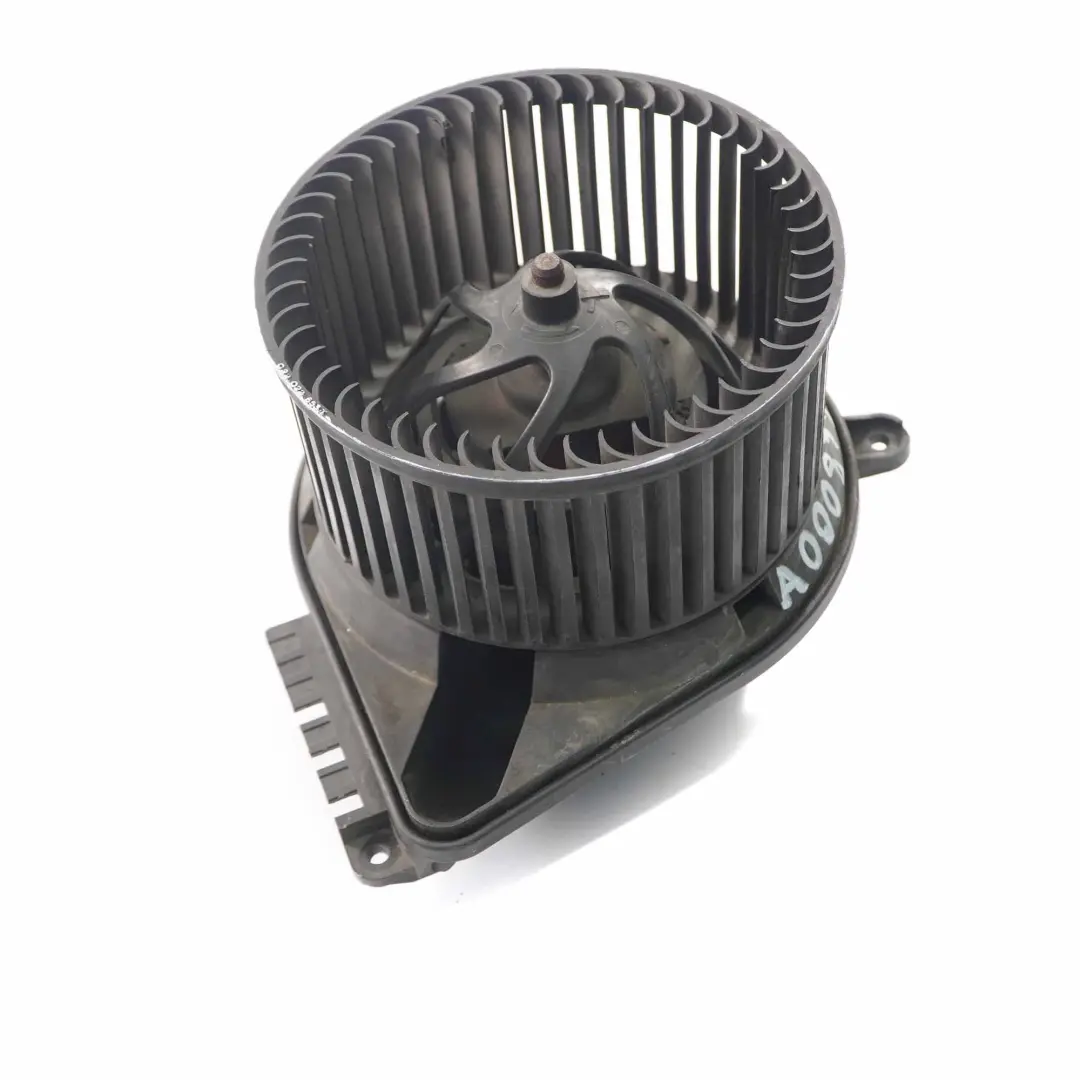 Mercedes Sprinter W901 W903 Riscaldatore Motore Ventilatore Diesel - SKU lhd-A0008352285 - Numero di parte A0008352285